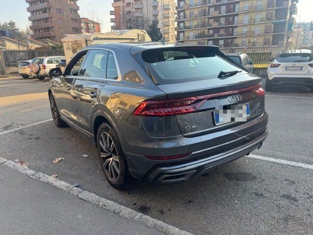 AUDI Q8 55 TFSI quattro tiptronic S-LINE