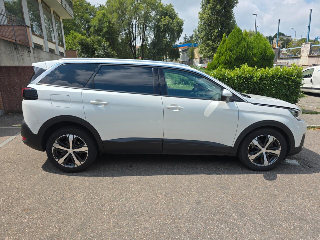 PEUGEOT 5008 1.5(130cv) BlueHdi Business (7posti)
