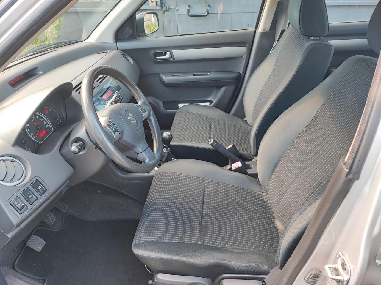 Suzuki Swift 1.3 5p. GL uni-pro