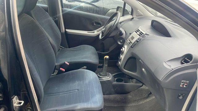 TOYOTA Yaris 1.4 D-4D 5 porte Sol m-mt