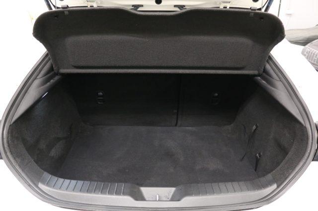 MAZDA 3 2.0L Skyactiv-G M-Hybrid Exclusive