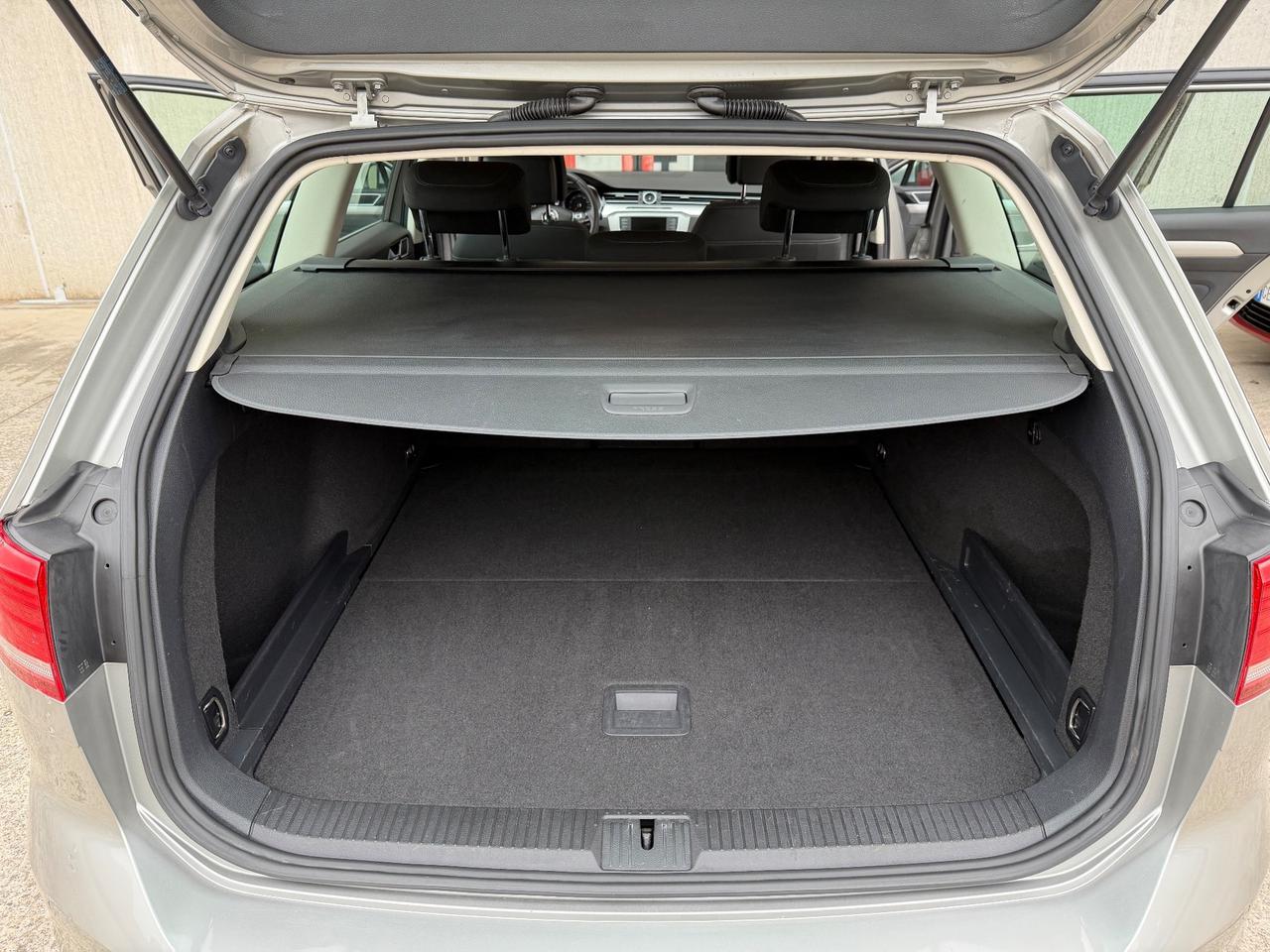 Volkswagen Passat Variant 1.6 TDI Trendline BlueMotion Technology