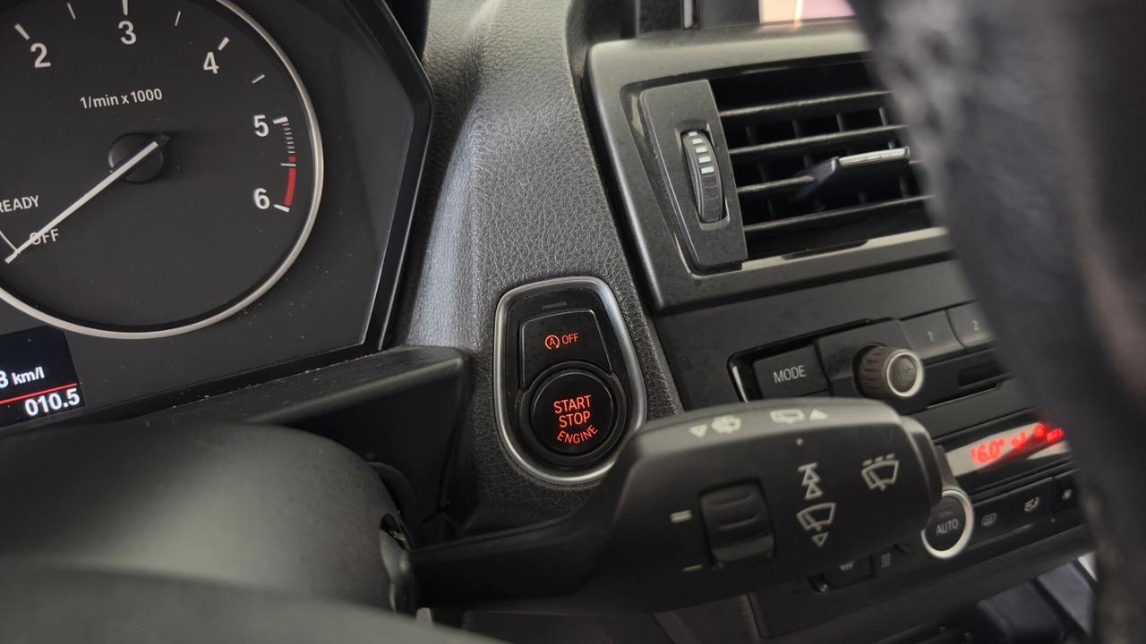 Bmw 118 118d 5p. Urban