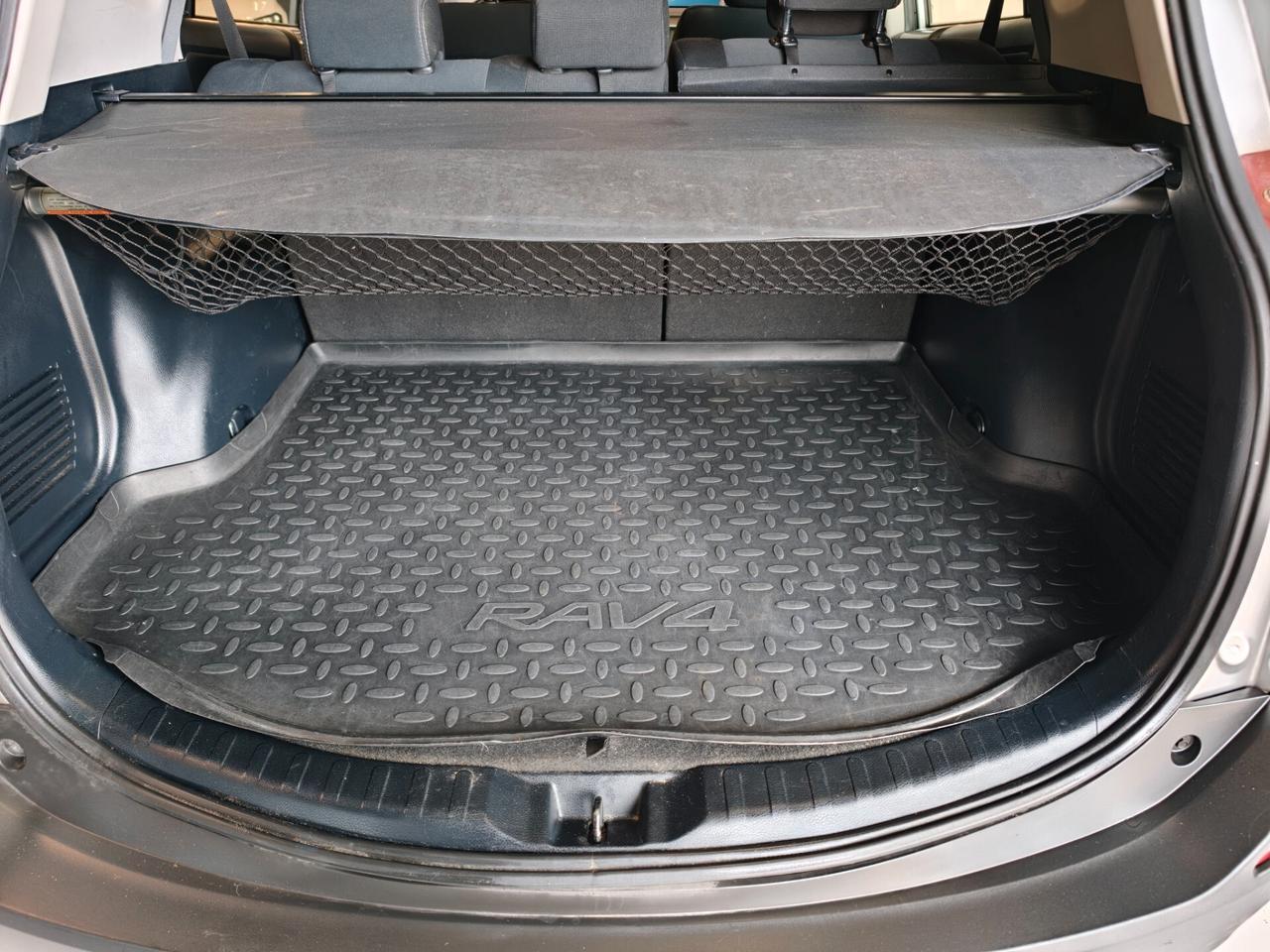 Toyota RAV 4 RAV4 2.0 D-4D 2WD Style White Ed.