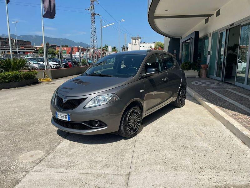 Lancia Ypsilon 1.0 FireFly 5 porte S&S Hybrid Gold