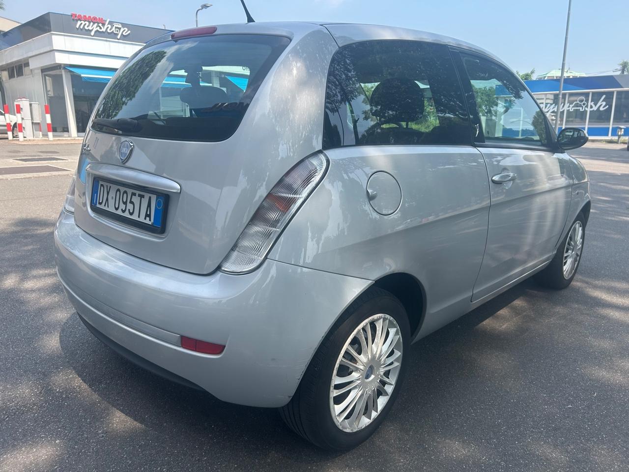 Lancia Ypsilon 1.2 Argento