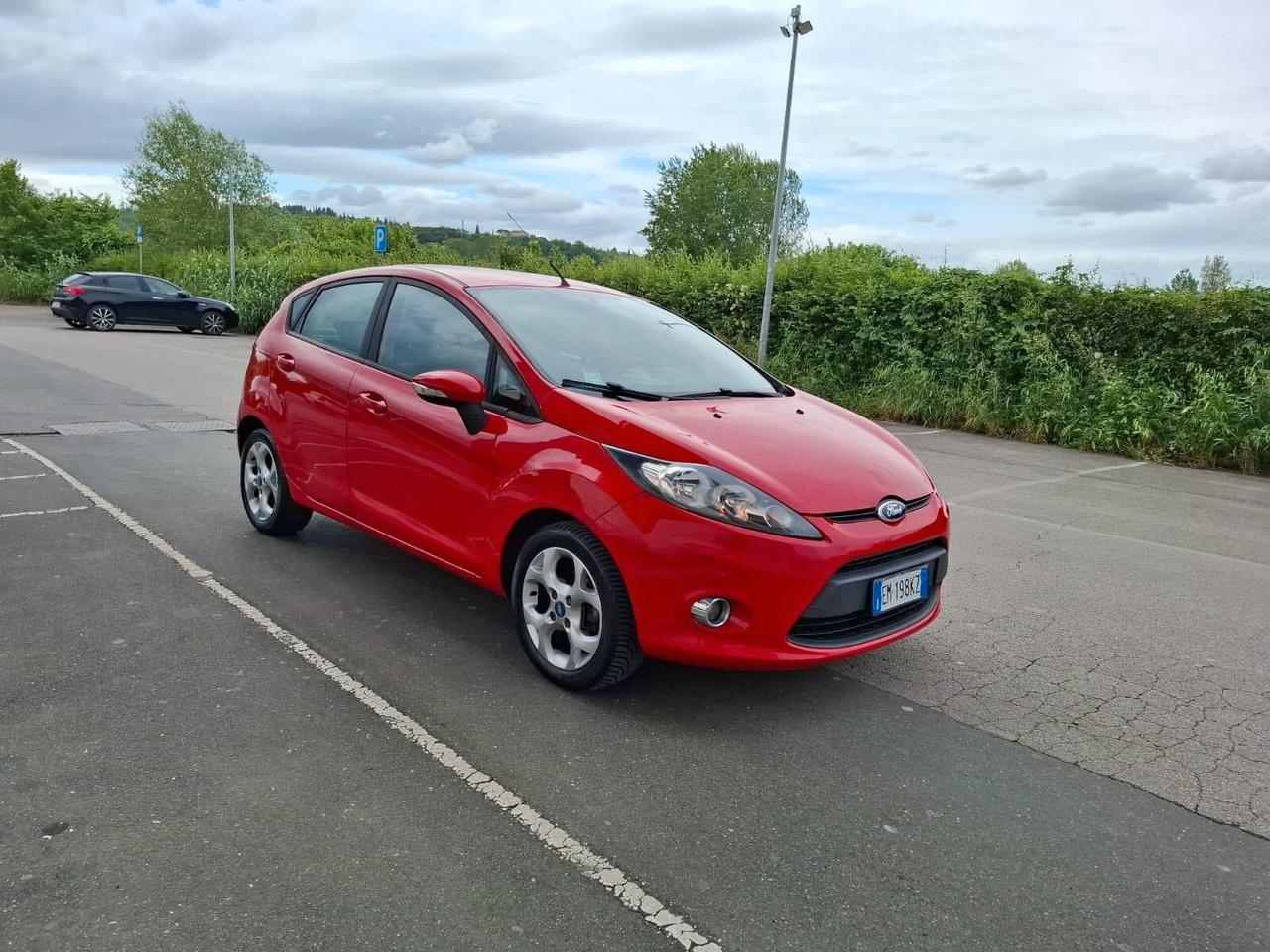 Ford Fiesta 1.4 5 porte Bz.- GPL Titanium