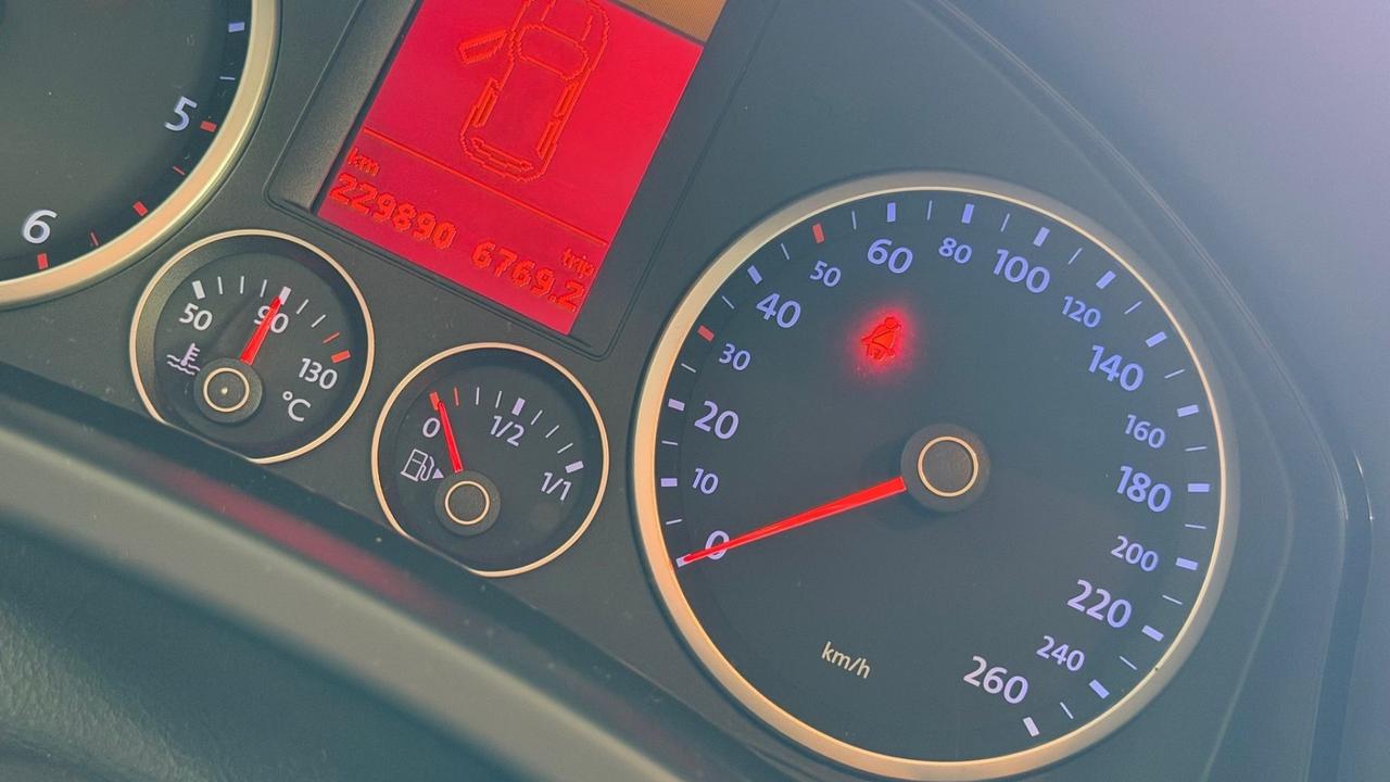 Volkswagen Tiguan 2.0 16V TDI DPF Trend & Fun (18°)