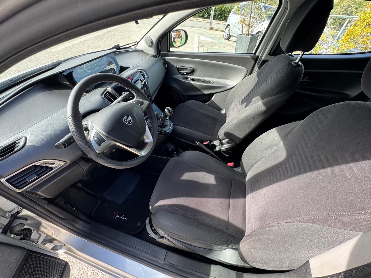 Lancia Ypsilon 1.2 69 CV 5 porte Gold