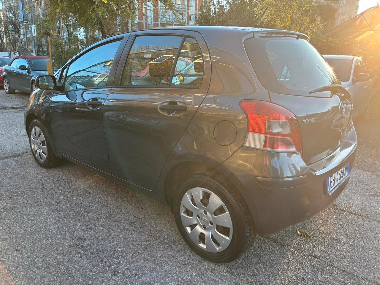 Toyota Yaris 1.0 - 5 porte Now ok Neopatentati