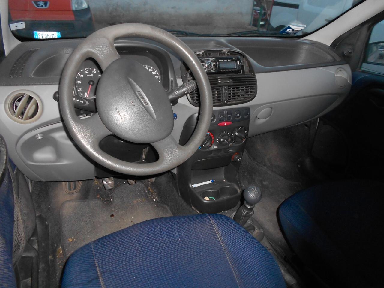 Fiat Punto 1.2i cat 5 porte ELX