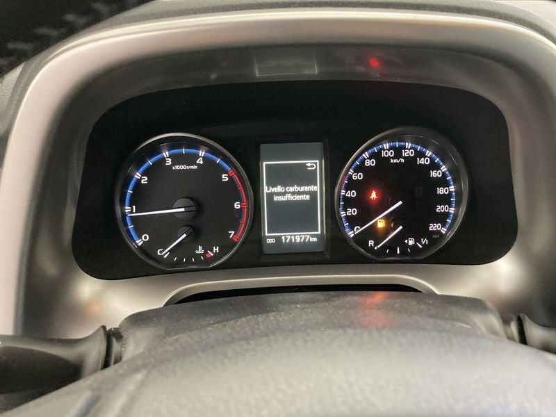 Toyota RAV4 Rav4 2.0 d-4d Lounge 2wd mt my17