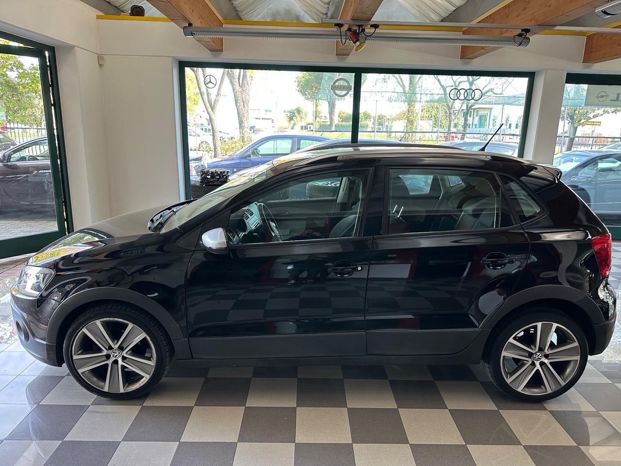 Volkswagen Polo Cross 1.6 TDI 90CV