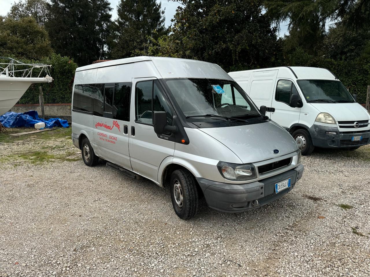 Ford Transit 300 2.0 TD/85 TRASPORTO DISABILI