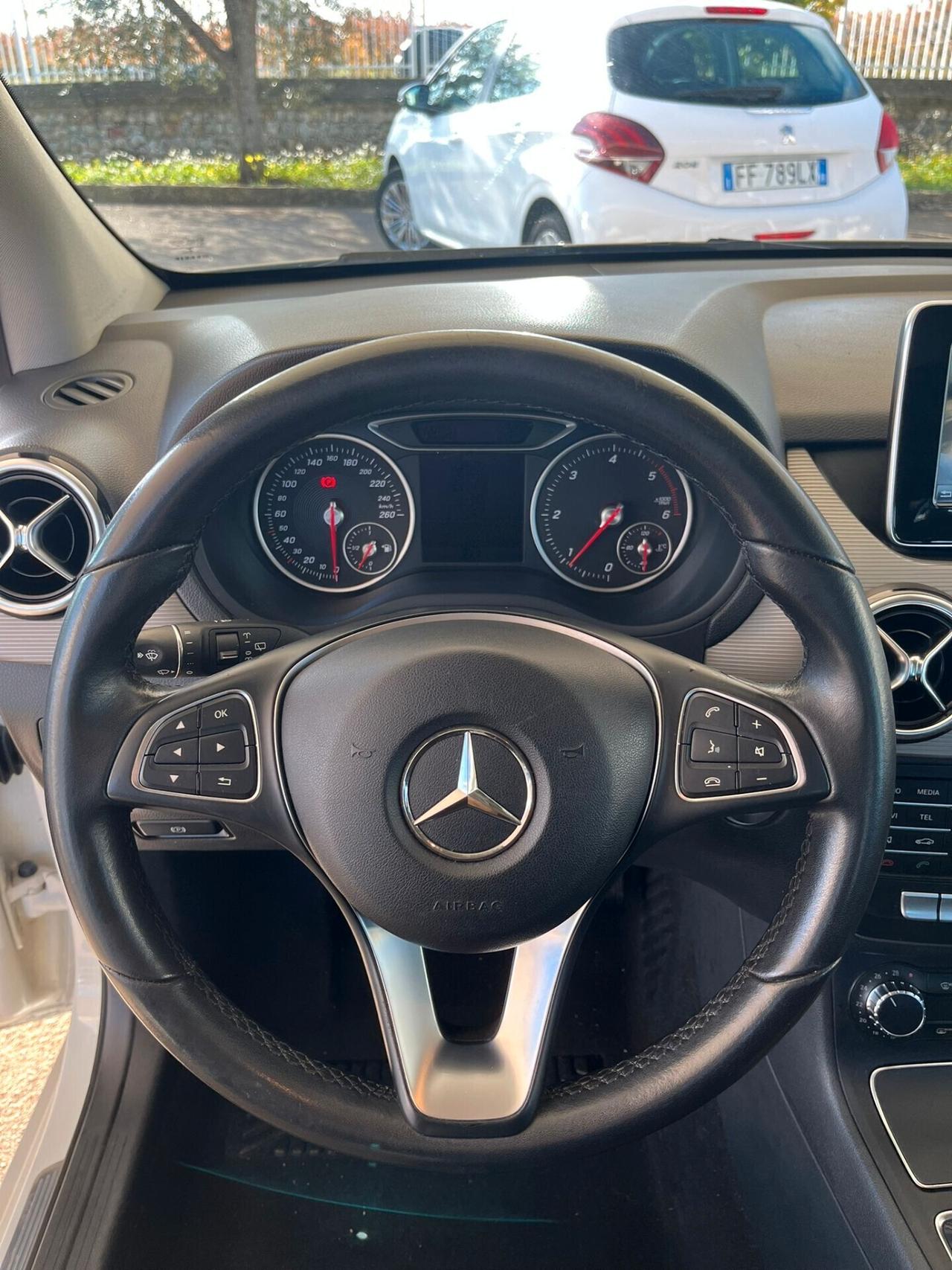 Mercedes-benz B 160 Premium