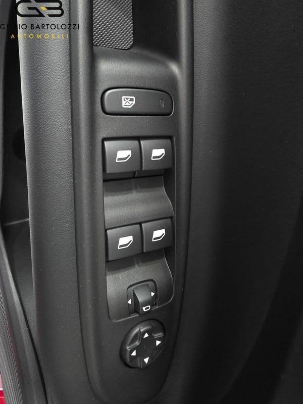Jeep Avenger e-Hybrid 1.2 MHEV e-Hybrid Turbo Altitude