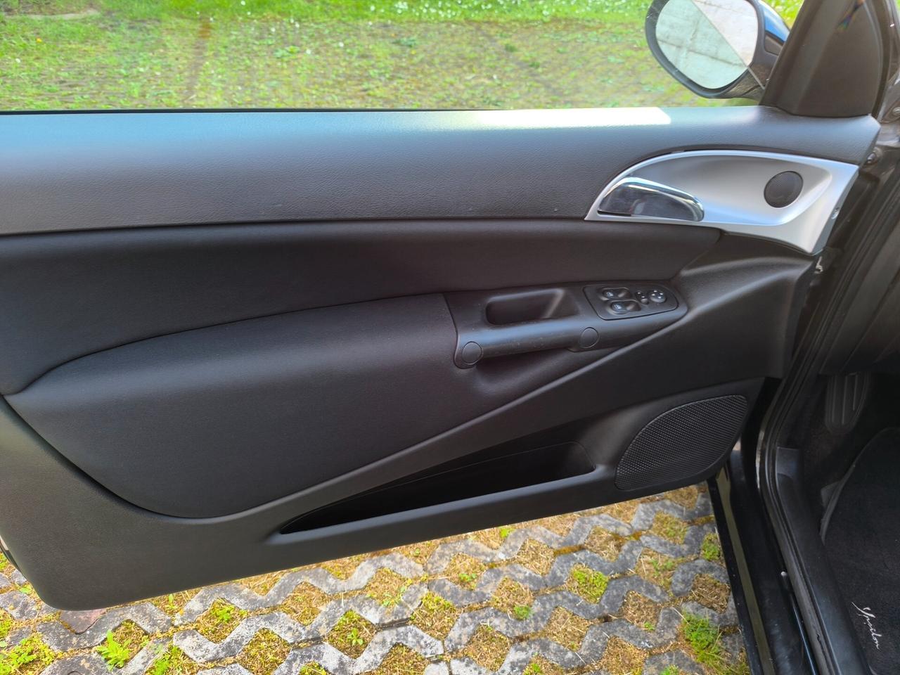 Lancia Ypsilon 1.2 Oro