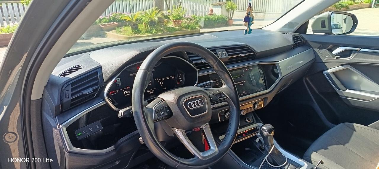 Audi Q3 35 2.0 tdi Business Advanced s-tron ProMMo