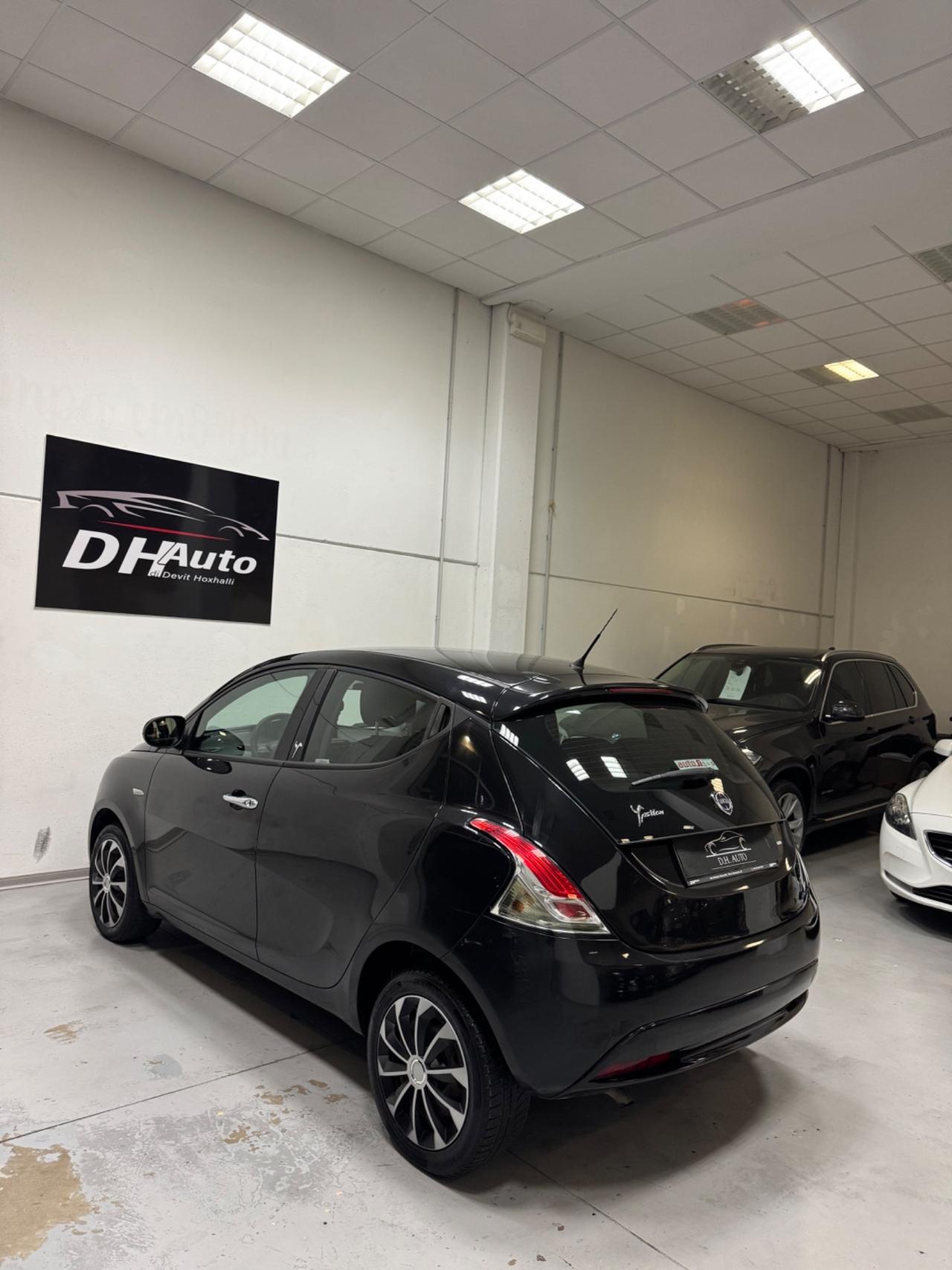 Lancia Ypsilon 1.2 69 CV 5 porte Platinum