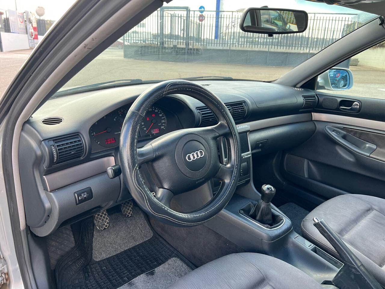 Audi A4 1.9 TDI 110cv Avant Advance - 2000