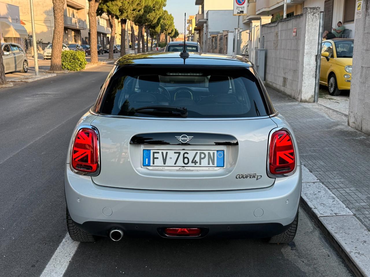 Mini 1.5 Cooper D 5porte B.Street NAVI LED - 2019