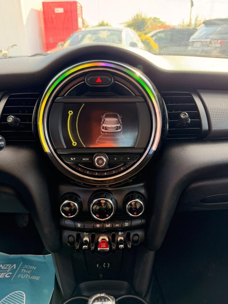 MINI - Mini - 1.5 Cooper D Business XL 5 porte