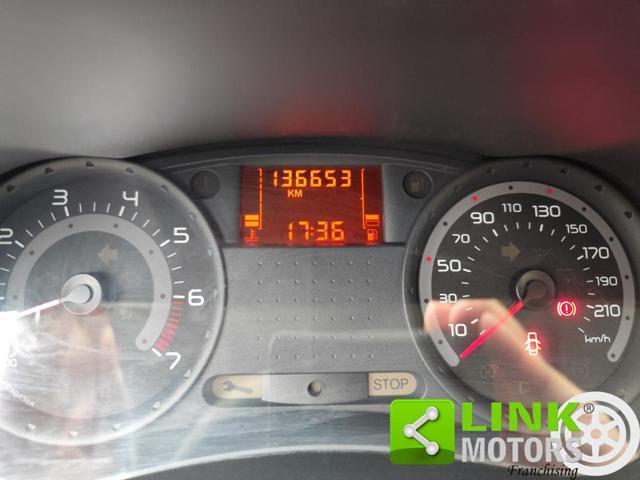 RENAULT Clio 1.2 16V 3 porte Le Iene NEOPATENTATI GAR. INCLUSA