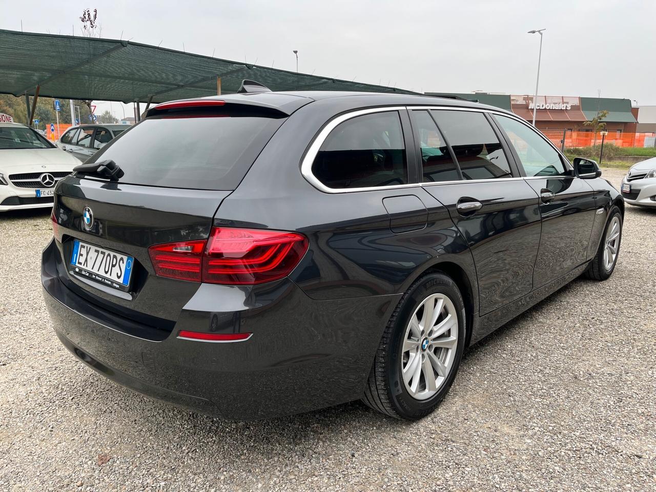 Bmw 520 520d xDrive Touring 190cv auto. TETTO / TAGLIANDI