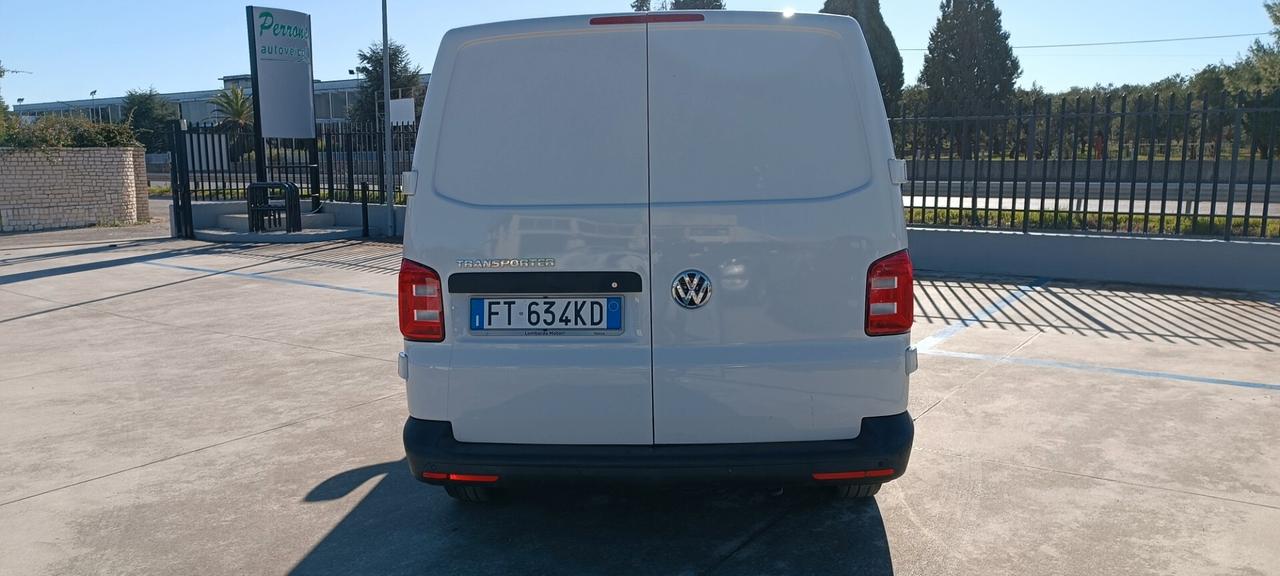 Volkswagen Transporter furgone passo corto