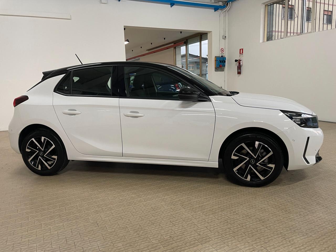 Opel Corsa 1.2 100 CV GS 2025 Bicolor Km 12000