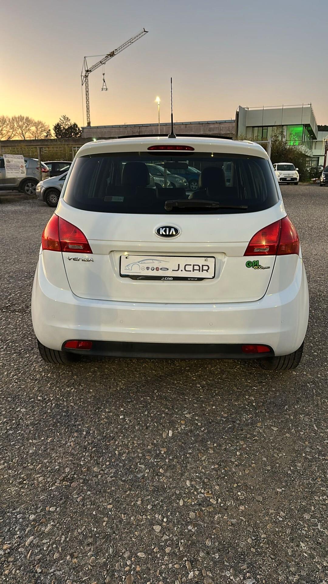 Kia Venga 1.4 eco gpl crossover