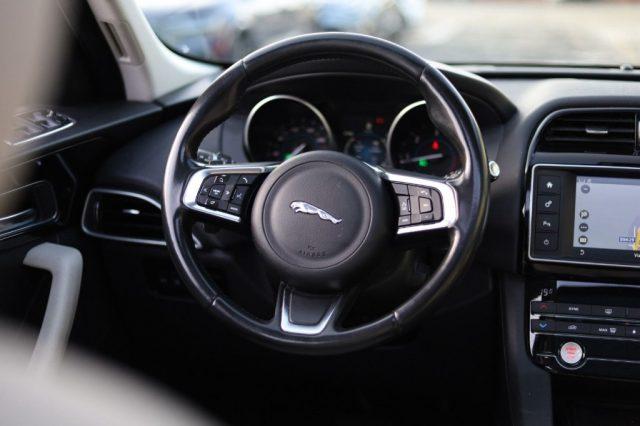 JAGUAR F-Pace 2.0 D 240 CV R-DYNAMIC