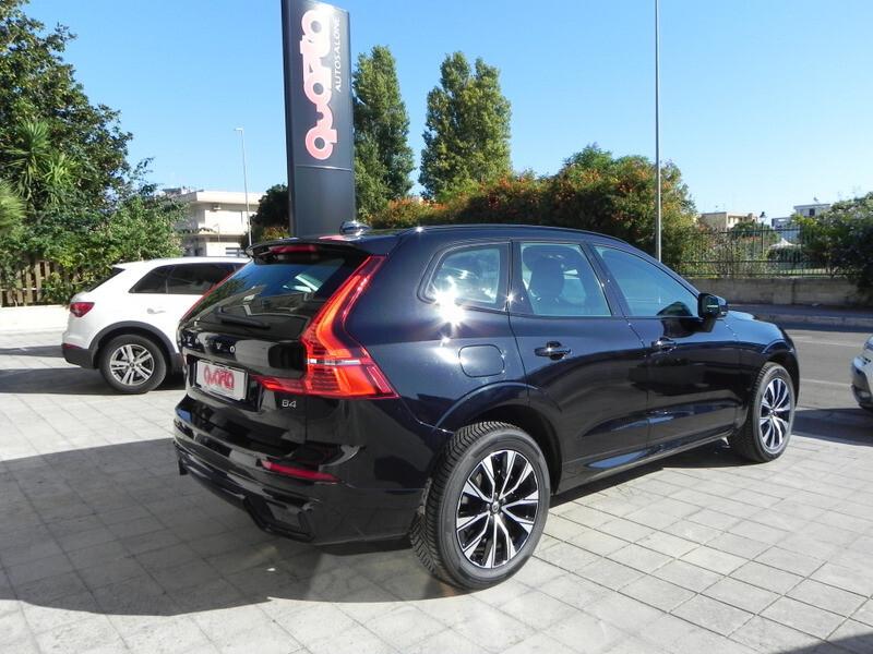Volvo XC 60 XC60 B4 (d) automatico Plus Dark