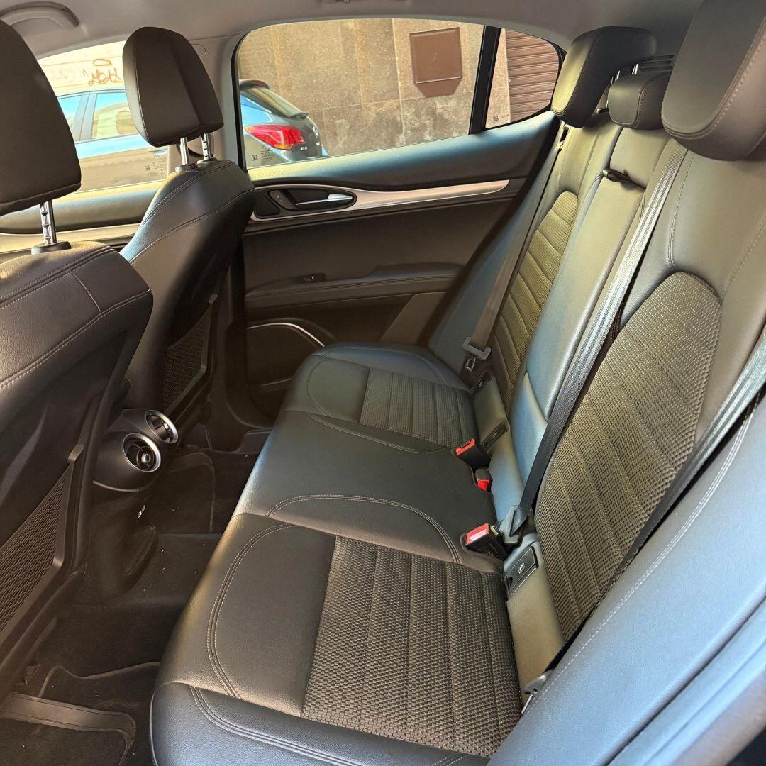Alfa Romeo Stelvio 2.2 Turbodiesel 190 CV
