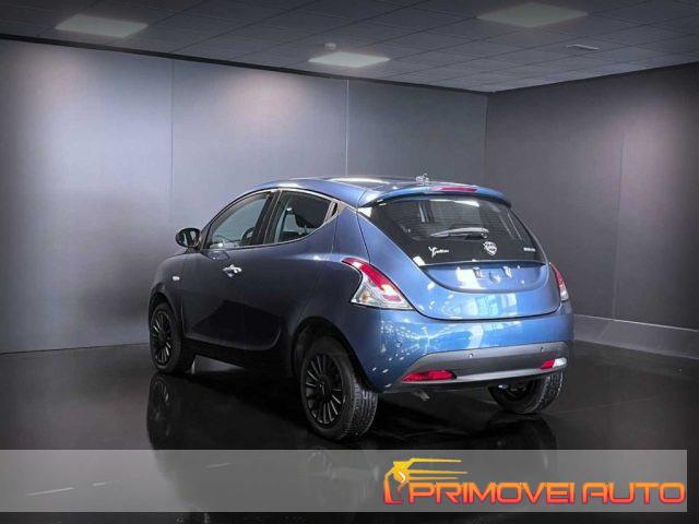 LANCIA Ypsilon 1.0 FireFly 5 porte S&S Hybrid Ecochic Silver