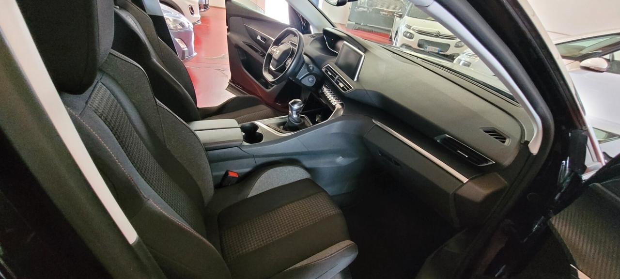 Peugeot 3008 BlueHDi 130 S&S Business