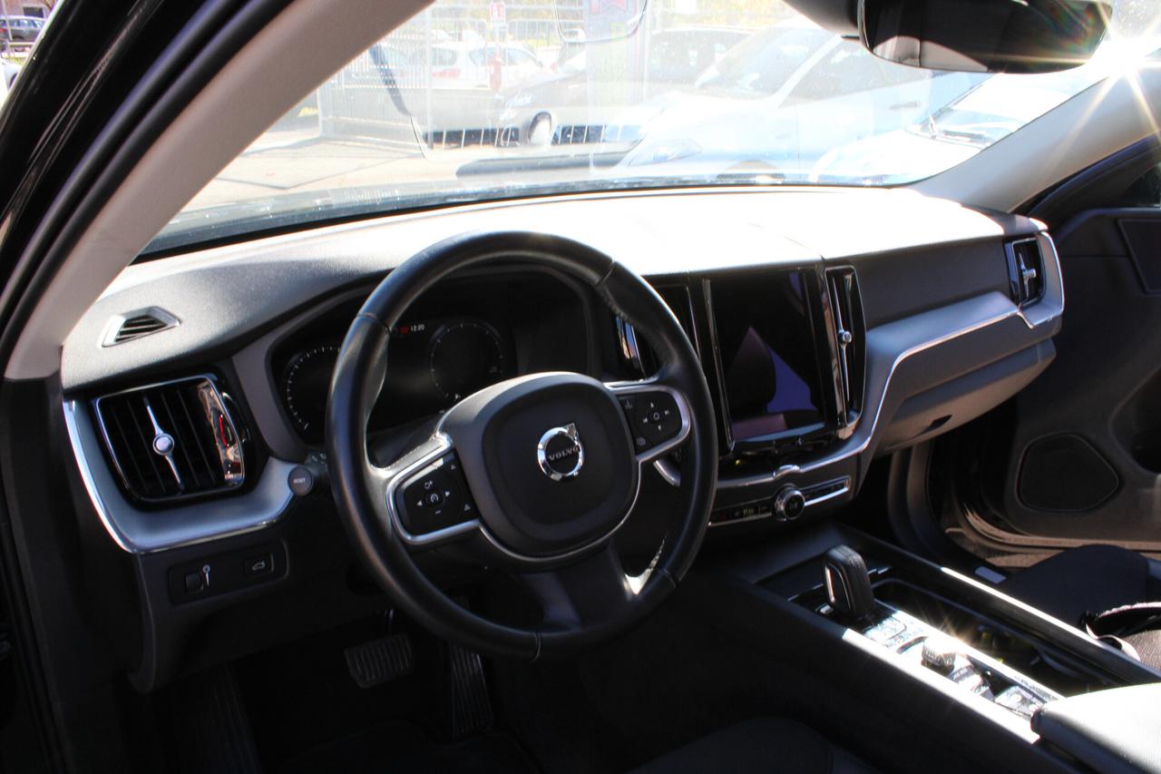 Volvo XC 60 XC60 B4 (d) AWD Geartronic Momentum