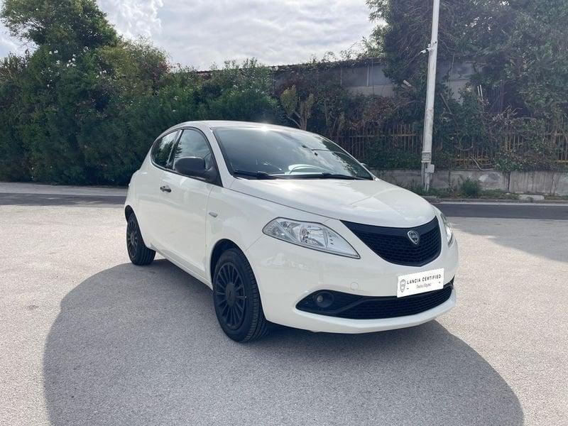 Lancia Ypsilon 1.2 69cv Elefantino Blu