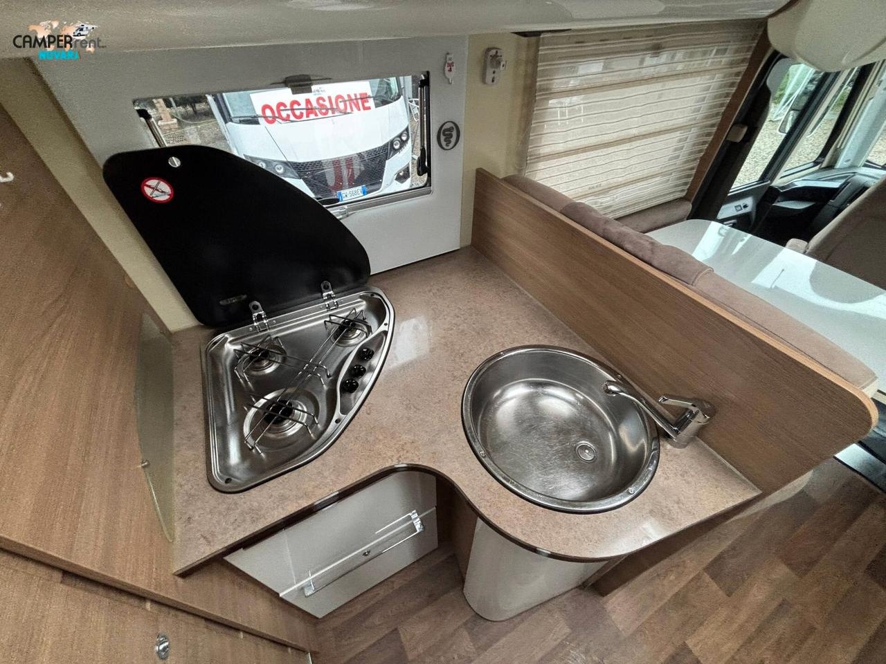 ELNAGH T-LOFT 530 SPECIAL EDITION - motorhome con letti gemelli in coda ed ampio garage