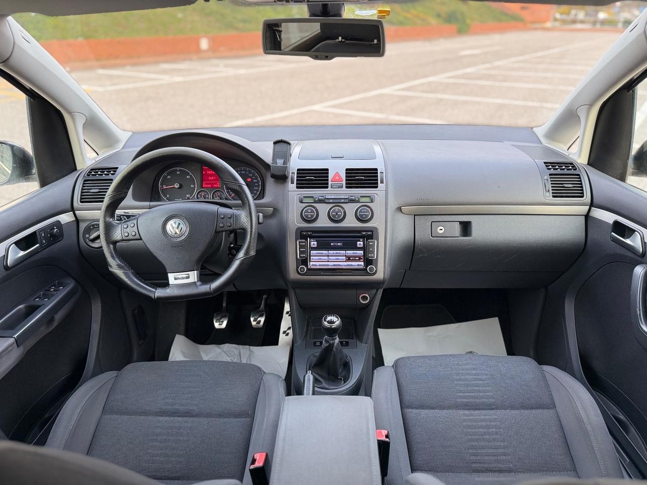 Volkswagen Touran 2.0 TDI 170 CV R-Line 7 POSTI