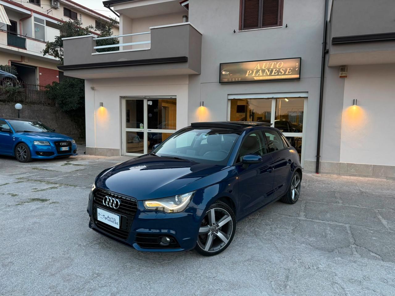 Audi A1 SPB 1.6 TDI 105CV Ambition Tetto