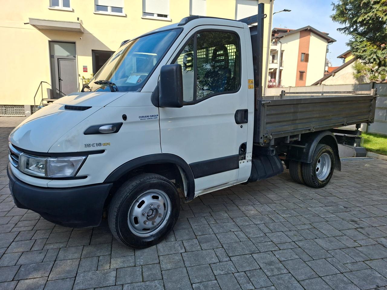 Iveco daily 35 -10 triribaltabile con aria condizionata