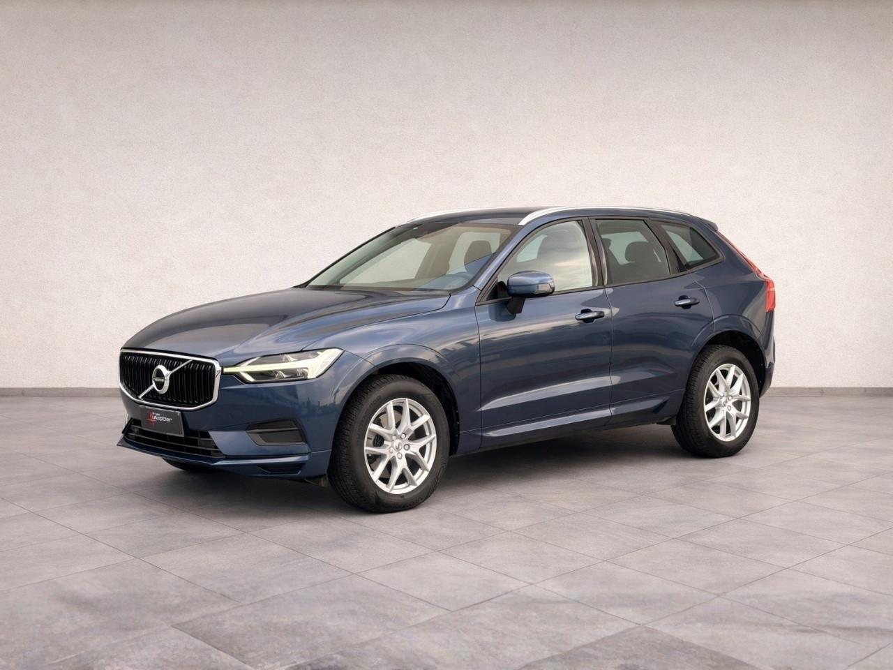 VOLVO XC60 B4 AWD MOMENTUM AUTO