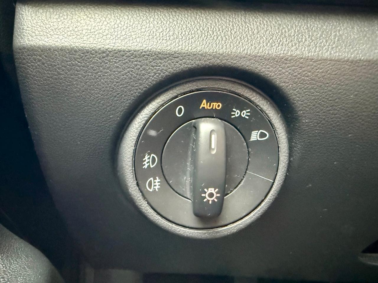 Volkswagen up! 5p 1.0 60cv ADATTA A NEO PATENTATI