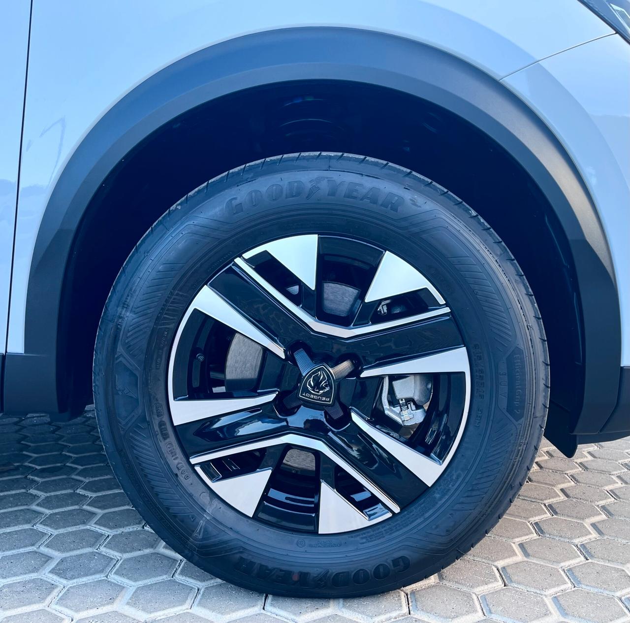 Peugeot 2008 Hybrid 110 Edition e-DCS6 Automatic Km0