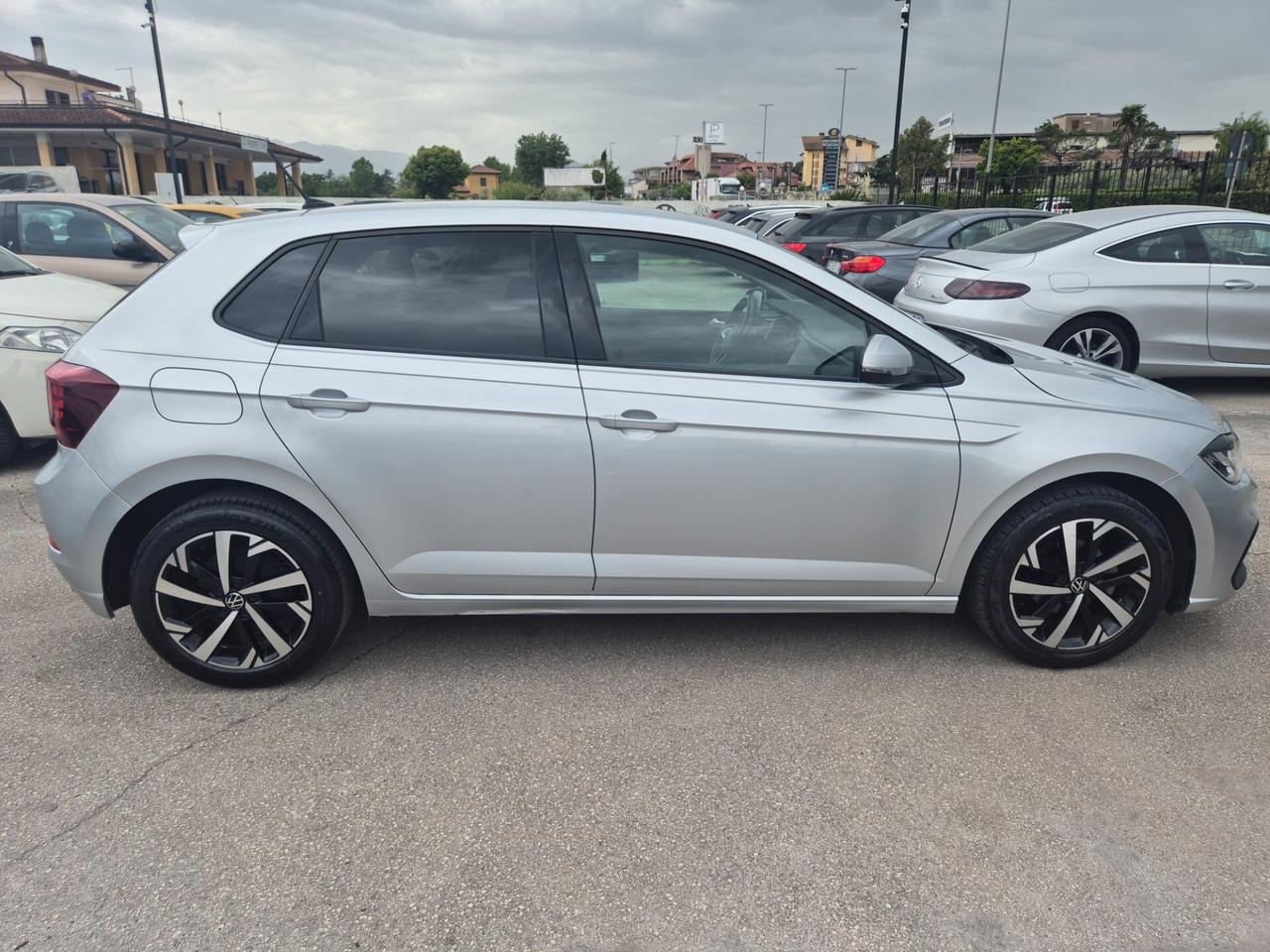 Volkswagen Polo 1.0 TSI DSG R-Line