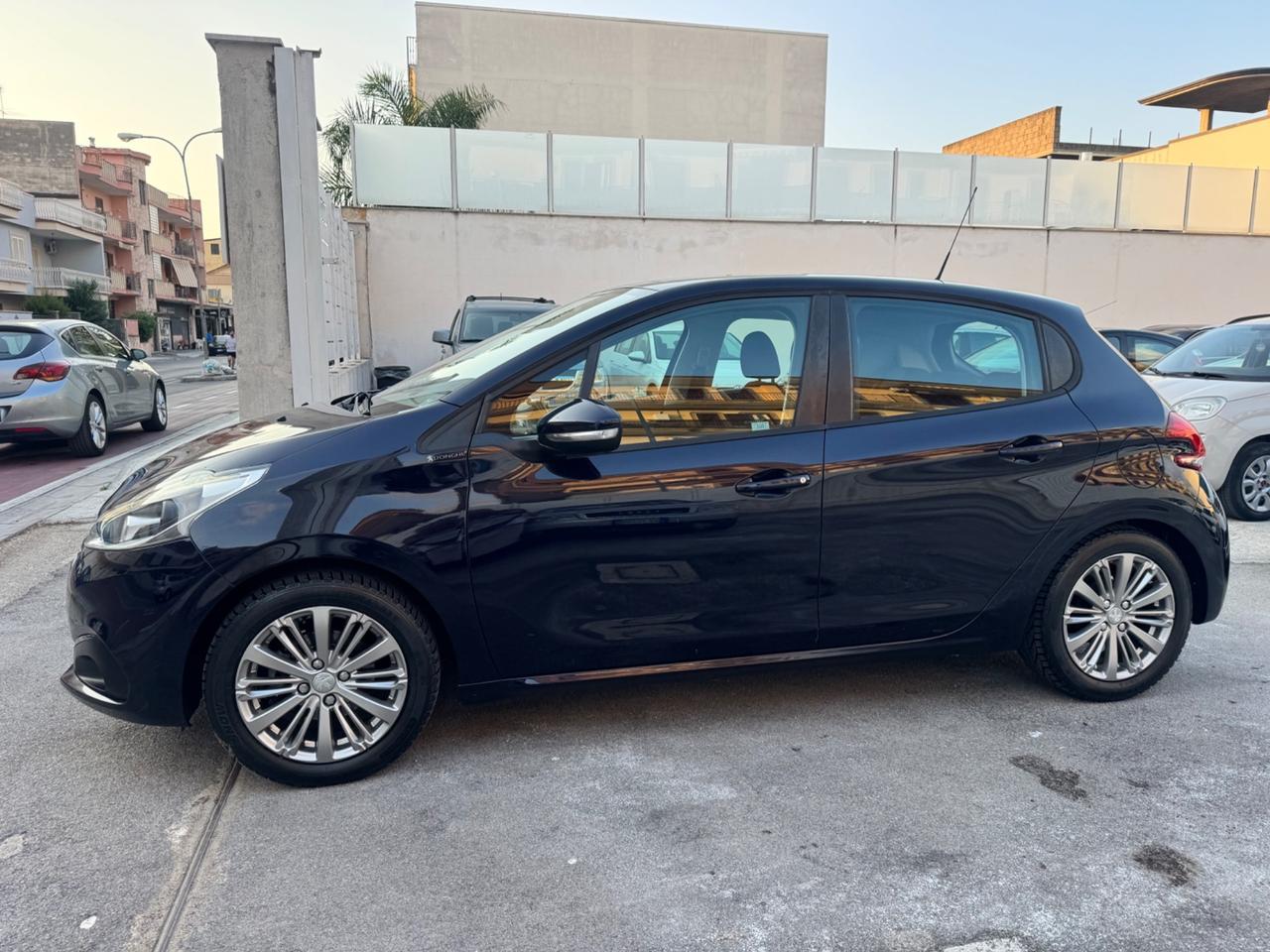 Peugeot 208 1.2 BENZINA 82CV Allure 2018