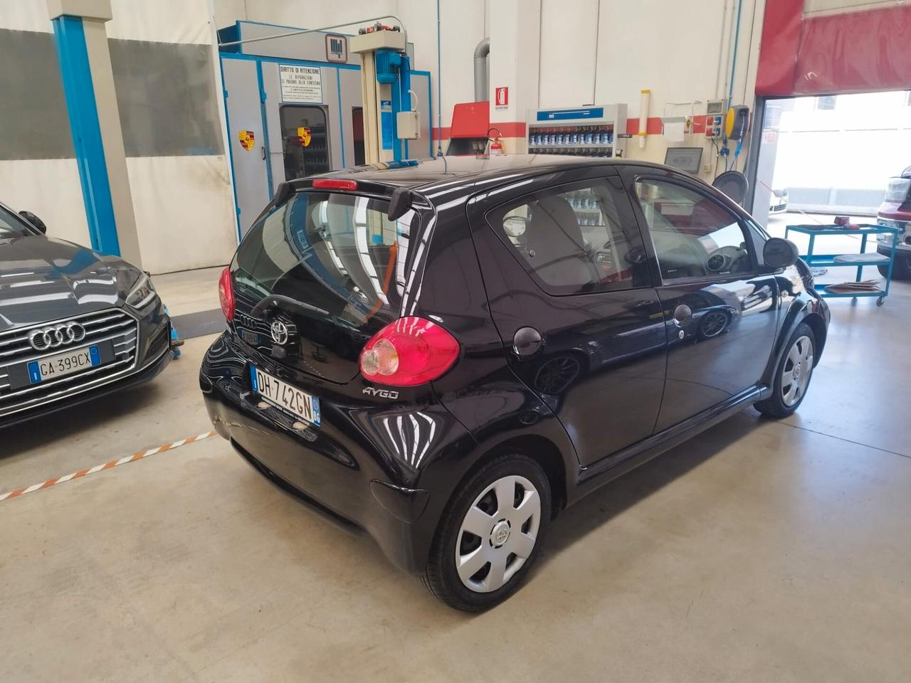 Toyota Aygo 1.0 12V VVT-i 5 porte Sol