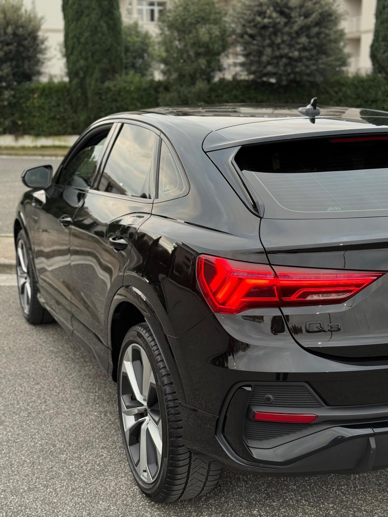 Audi Q3 SPB 35 TDI S Line Identity Black Ita Iva esposta