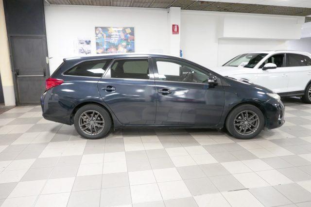 TOYOTA Auris Touring Sports 1.8 Hybrid Active Plus
